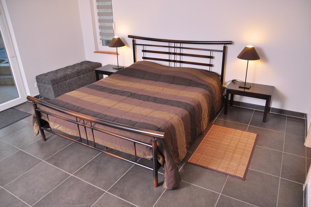 Chambres D'Hotes Les Chalinettes Fegersheim Room photo