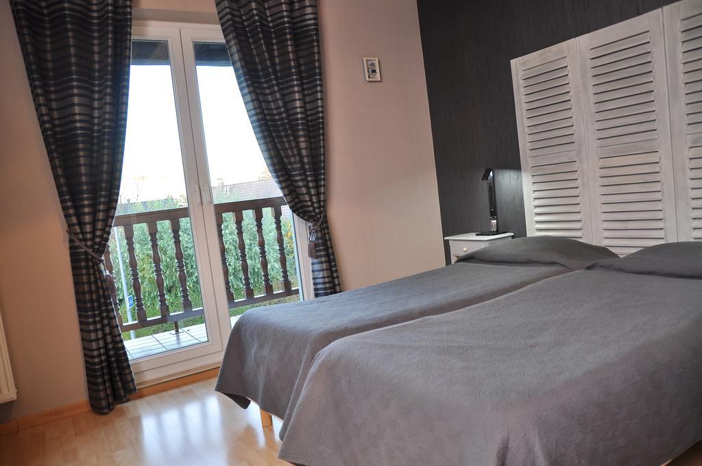 Chambres D'Hotes Les Chalinettes Fegersheim Room photo